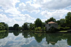 Nuages sur le marais