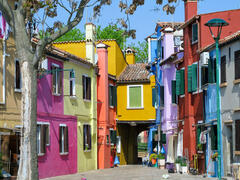 Village multicouleurs