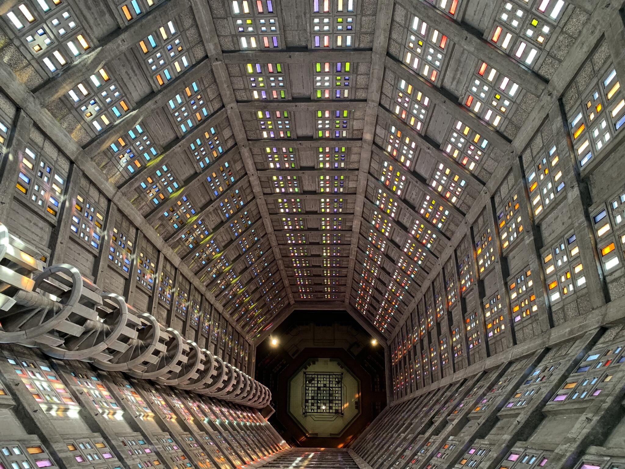Au sommet de l'église St Joseph au Havre [Photo de Pascal Bronnec]