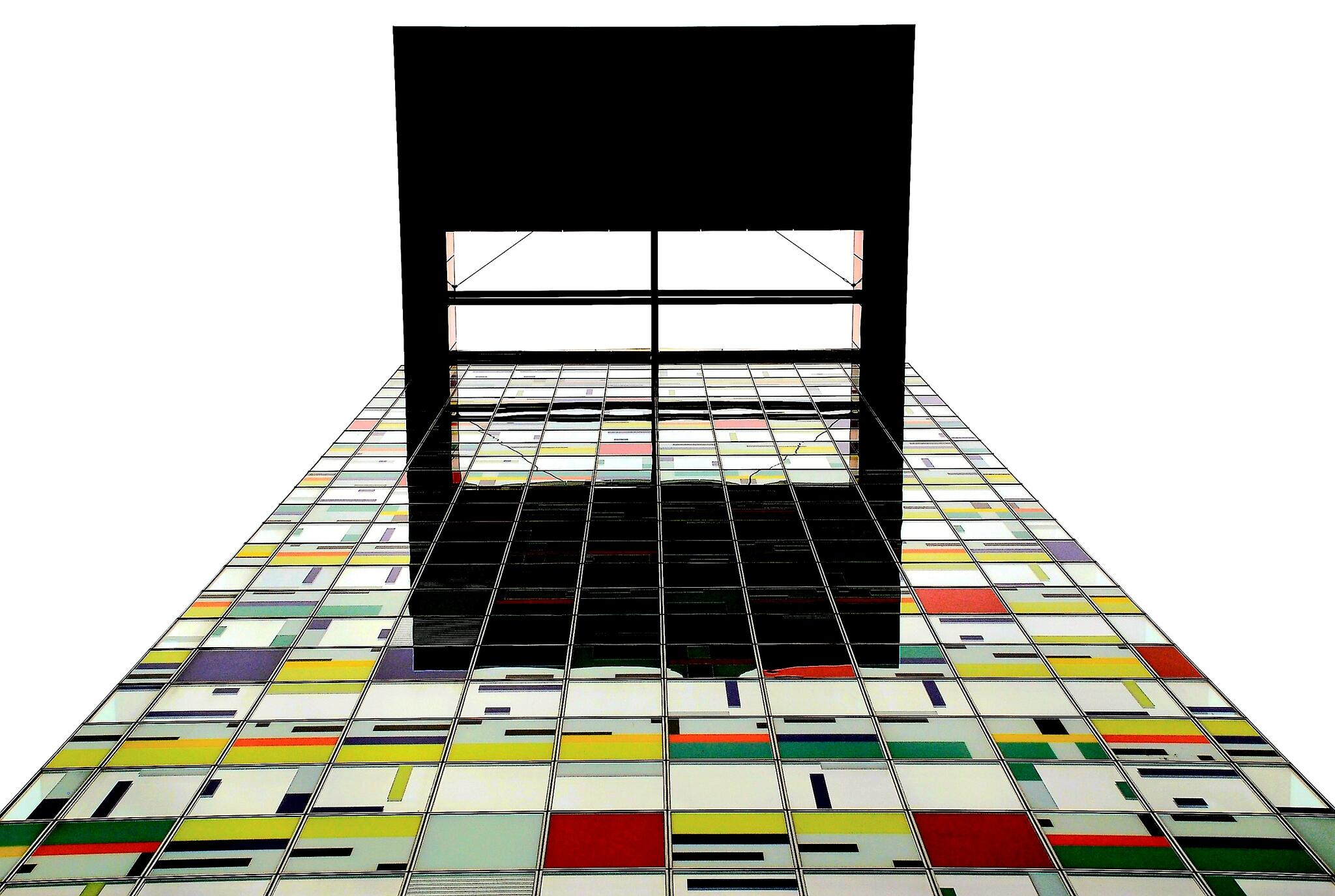 Sous le balcon [Photo de José Creuen]