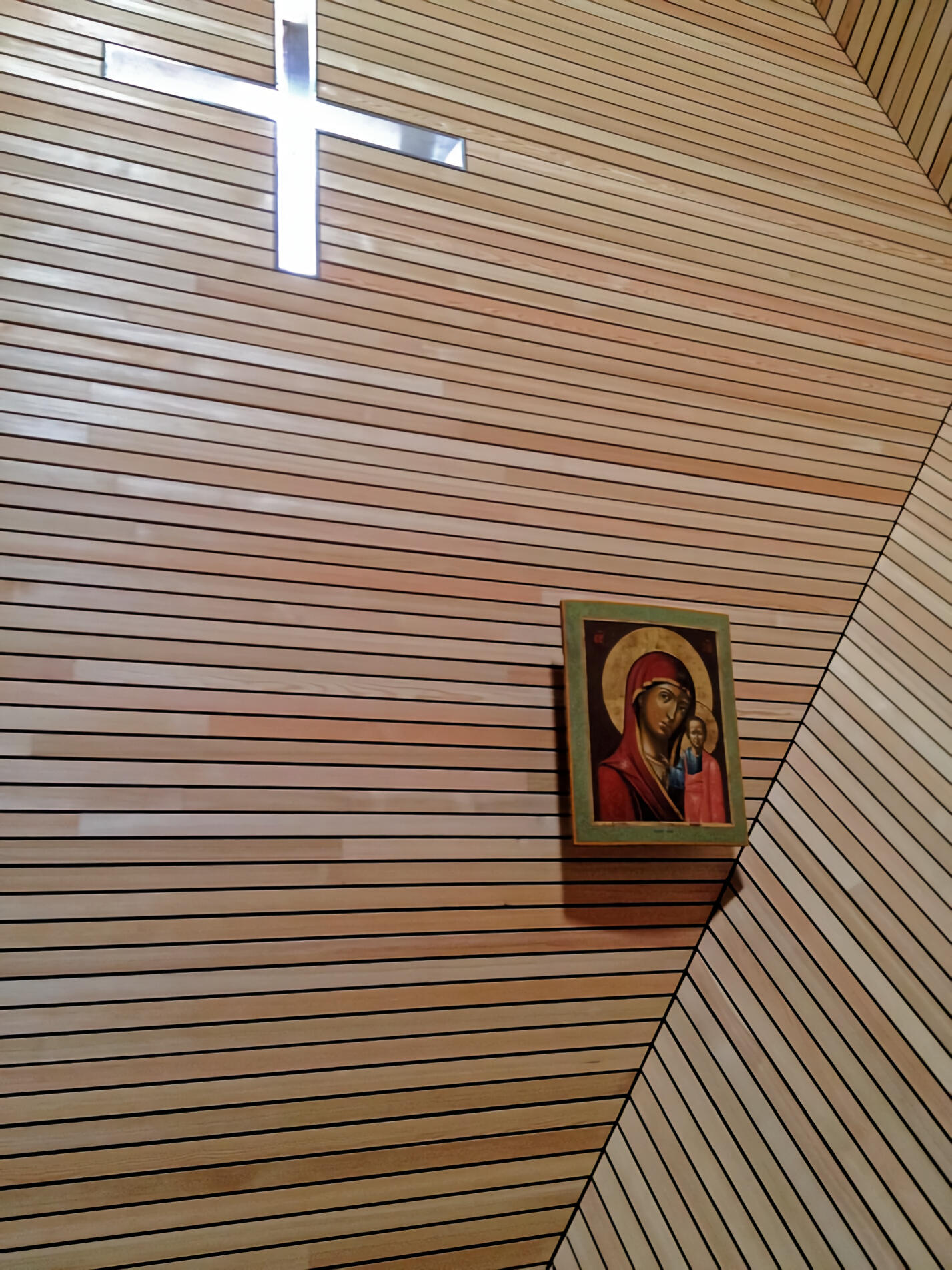 Chapelle moderne - Alpes autrichiennes [Photo de Jean-Marie Vanebempt]