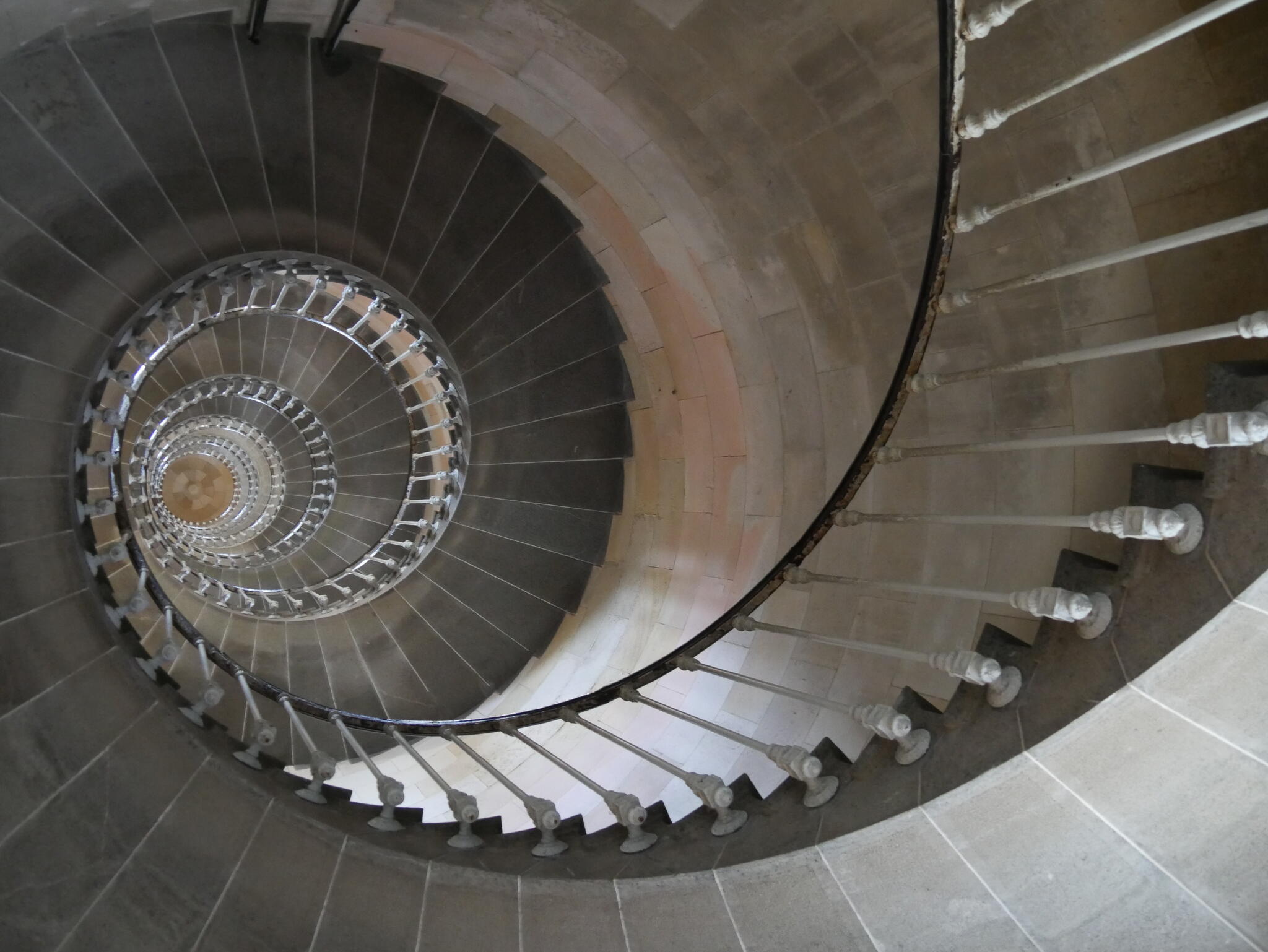 Spirale d'escalier [Photo de Valérie Beauvais]