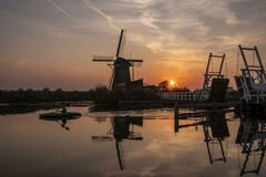 Kinderdijk au coucher de soleil