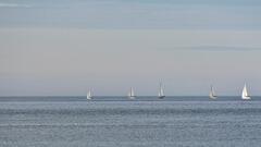 À voile...