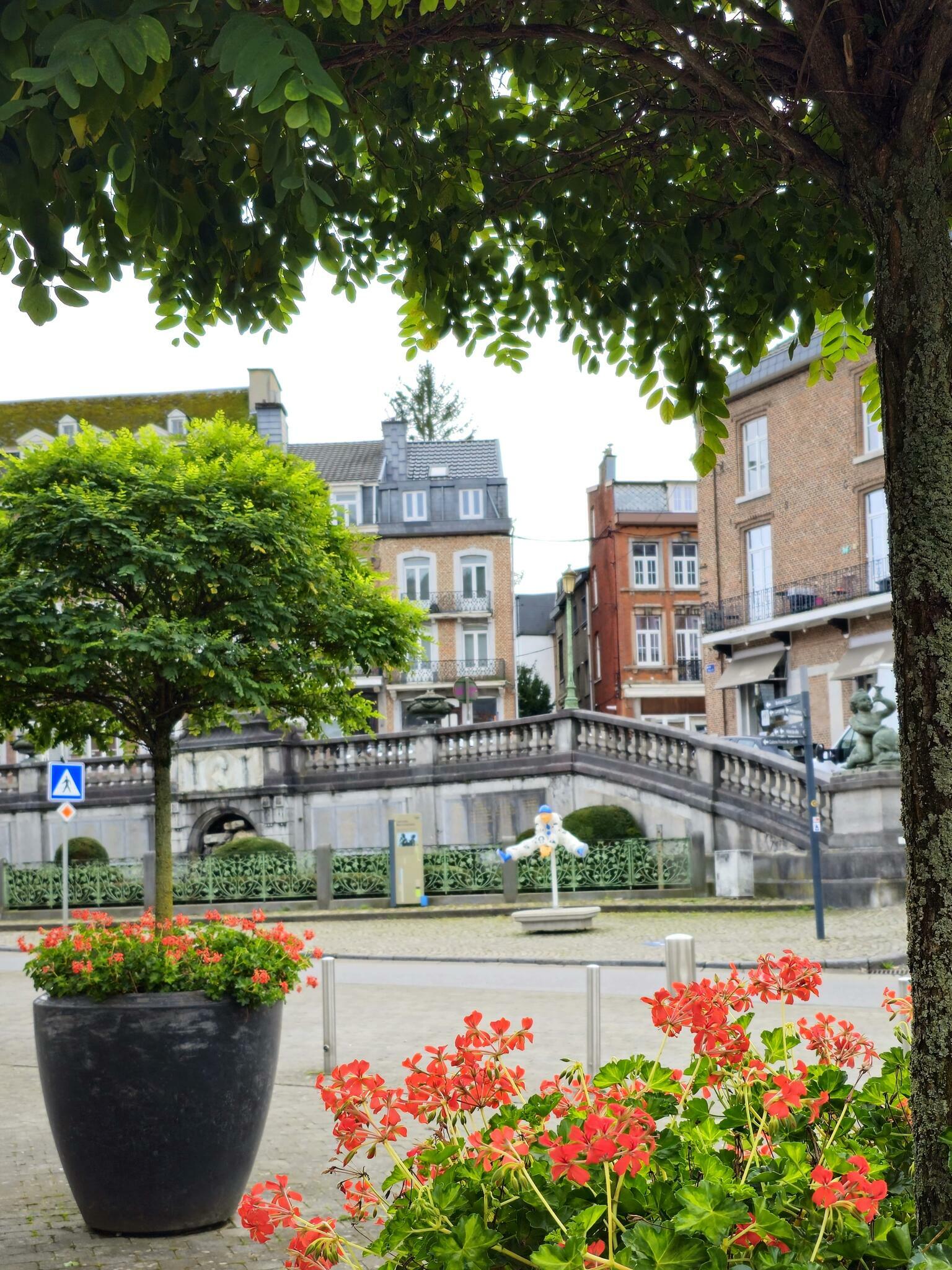 Spa et ses Pierrots [Photo de Geneviève Legay]