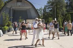 Le bal en plein air
