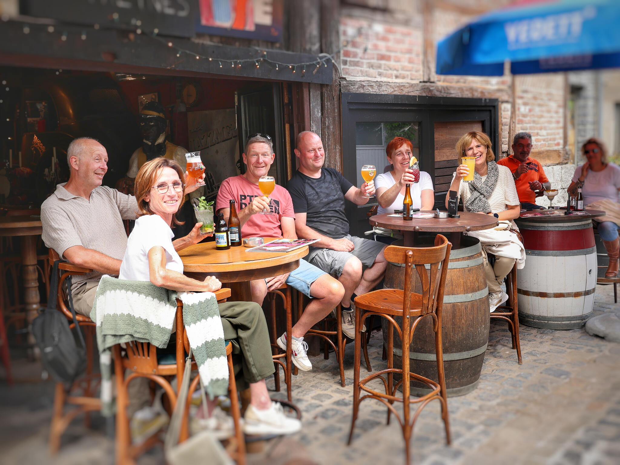Tournée générale "non minérale" [Photo de Jeannine Sacre]