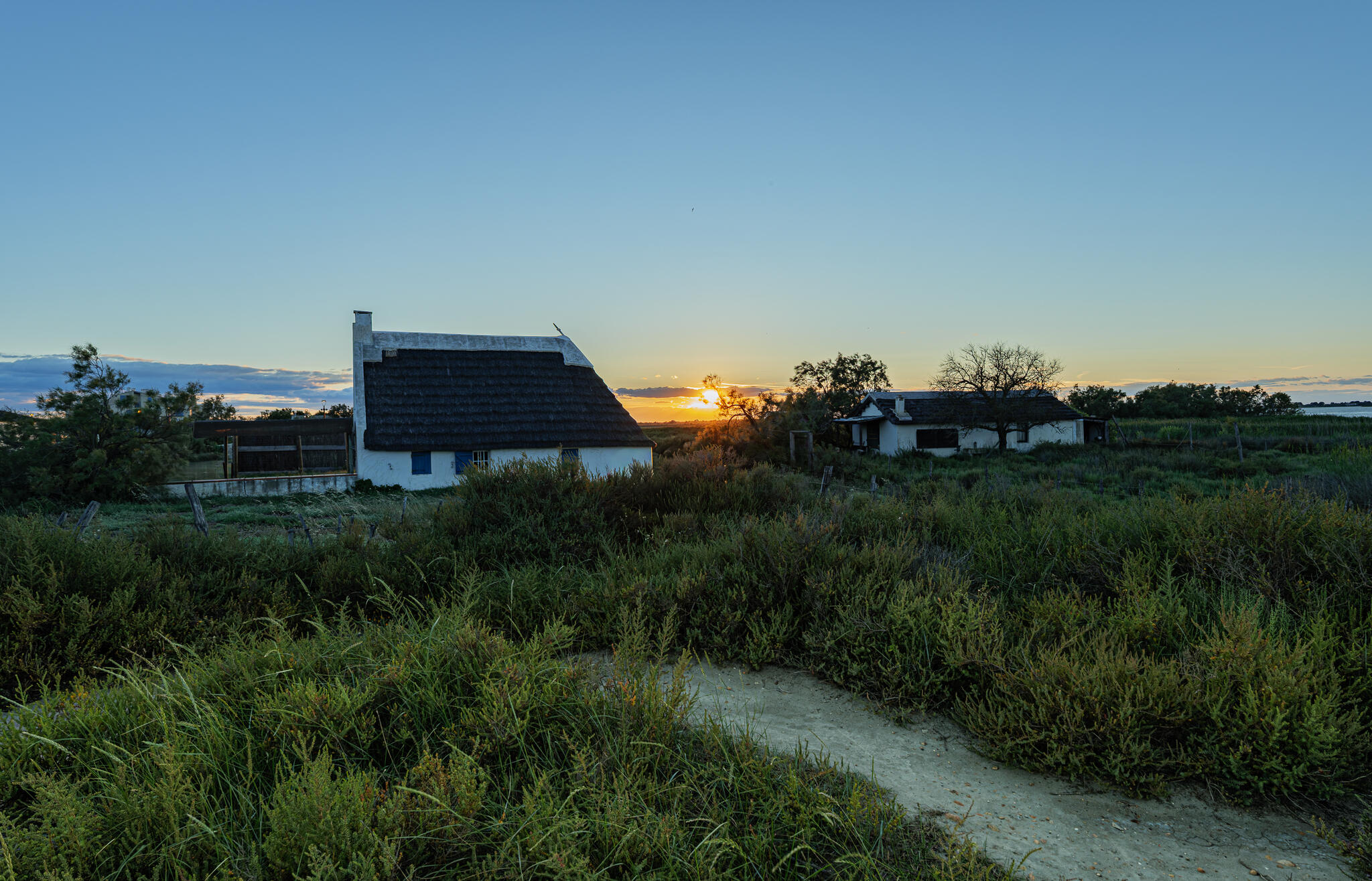 Authentiques Cabanes de guardian dans son milieu naturel