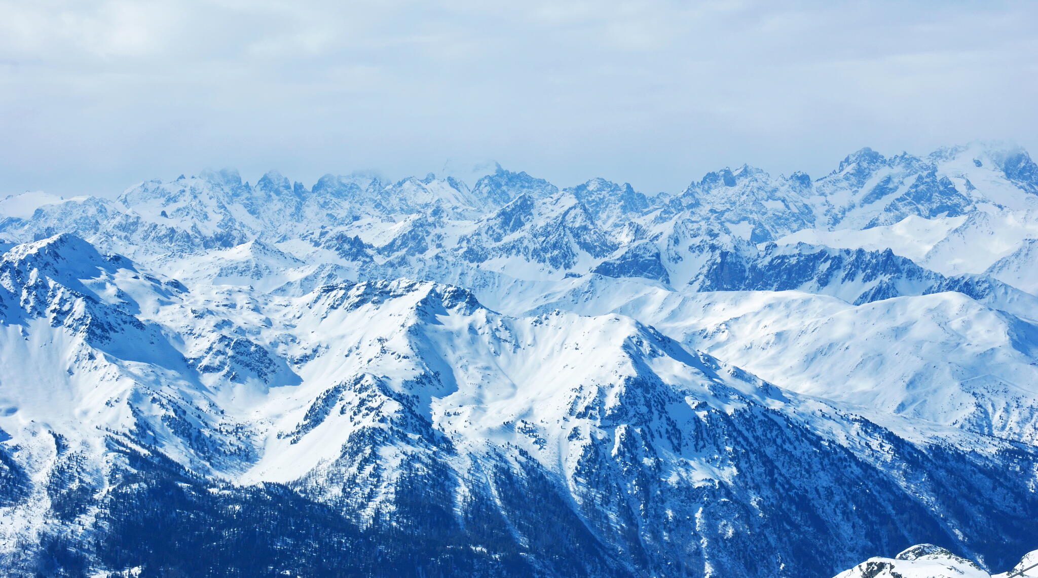 On se sent tout petit devant cette immensité ! [Photo de Gérard Bronnec]