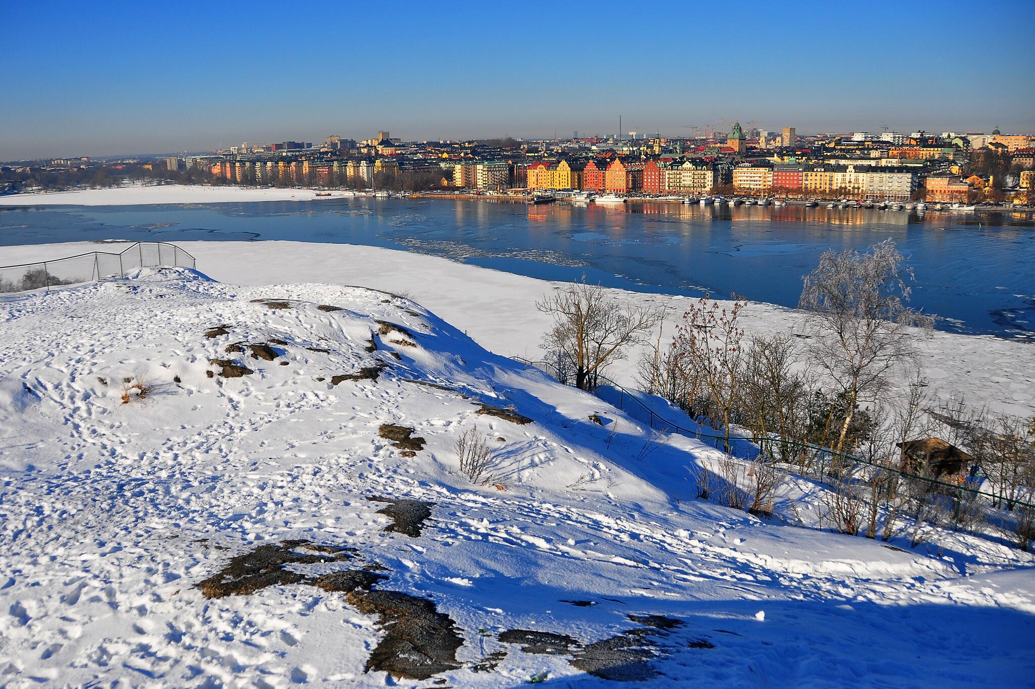 Bien séparer les blancs et les couleurs... [Photo de Françoise Buchet]