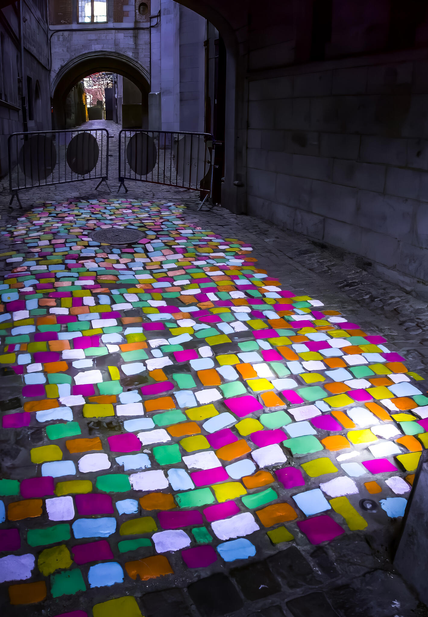 Quand les pavés prennent de la couleur... [Photo de Jean-Marie Vanebempt]