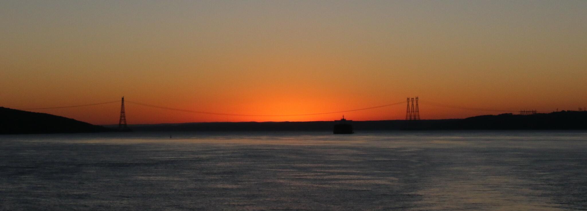 Lever, coucher? (sur le Saint-Laurent à Québec) [Photo de Jean Putzeys]