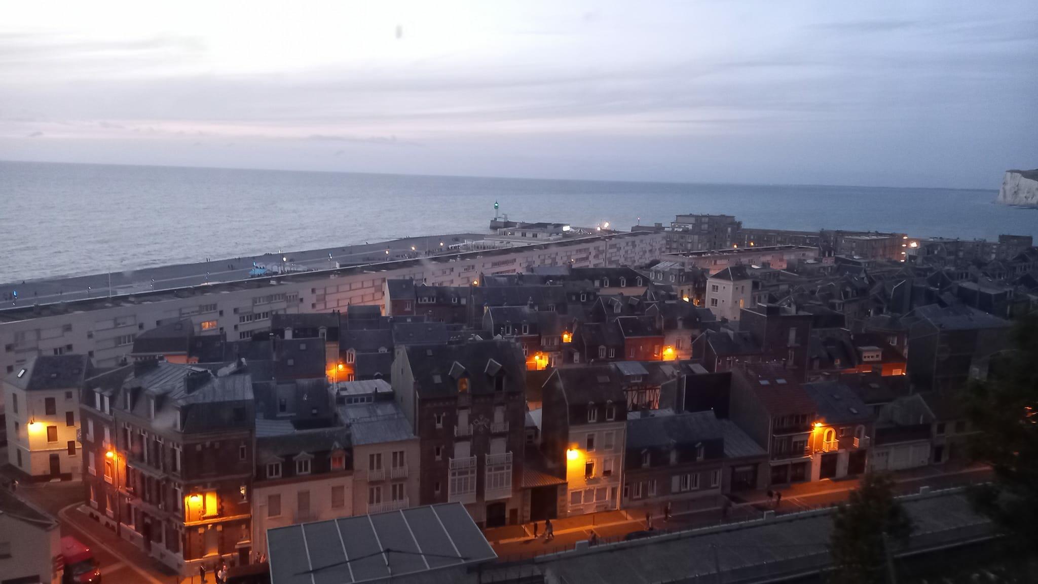 La lumière dans la ville [Photo de Claudine Diricq]